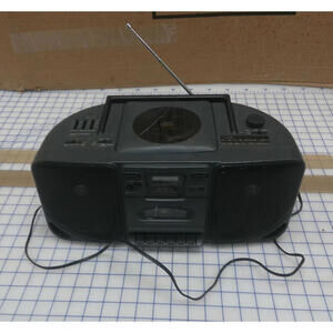 Vintage Gran Prix / GPX Model C897 Boombox – features CD player, cassette record